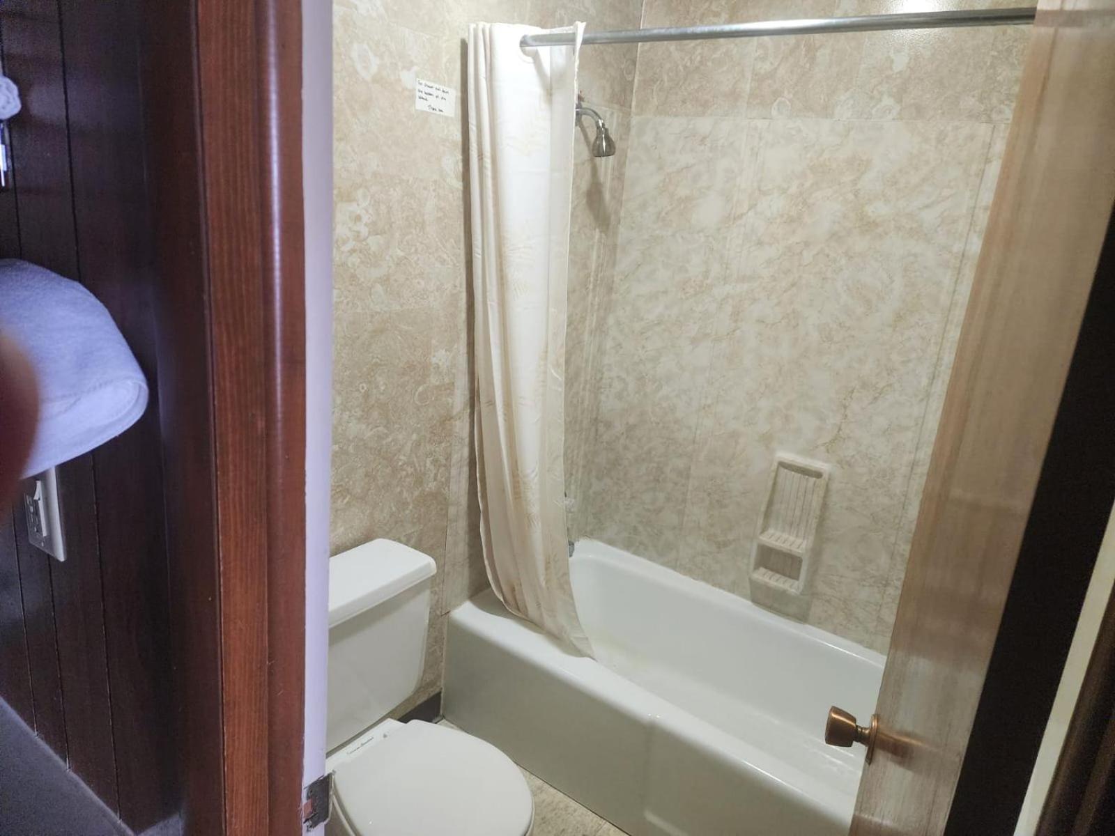 1St Inn By Oyo Quinter Hwy 70 Ks Εξωτερικό φωτογραφία